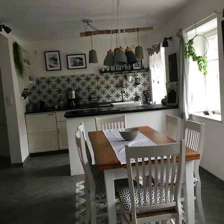 Haus Finchen - Alte Naeherei Hückelhoven Exterior foto